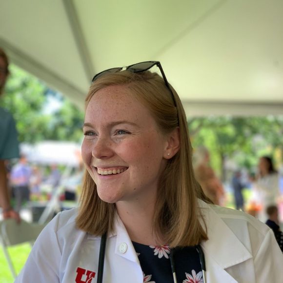 Meet your Posher, Kaitlin - Picture 1 of 1
